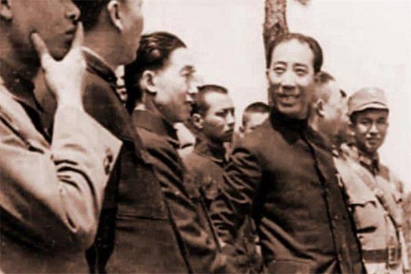戴笠为什么不入国民党❓️郑介民一语道破玄机